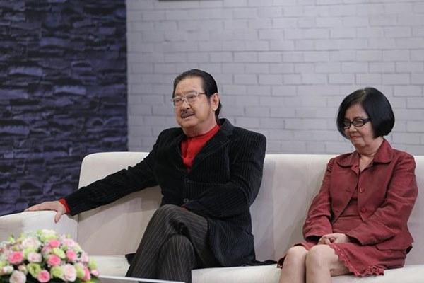 Người vợ trâm anh thế phiệt của NSƯT Chánh Tín: Tha thứ bao lỗi lầm, bên chồng đến cuối đời-8