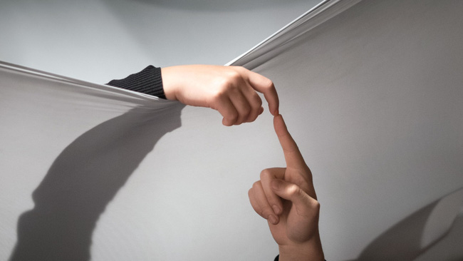 Yêu sếp nồng nàn cho đến khi công ty phá sản, cô gái trẻ khóc ròng nhận ra: Anh ta trả lương cho tất cả nhân viên… trừ tôi!-1