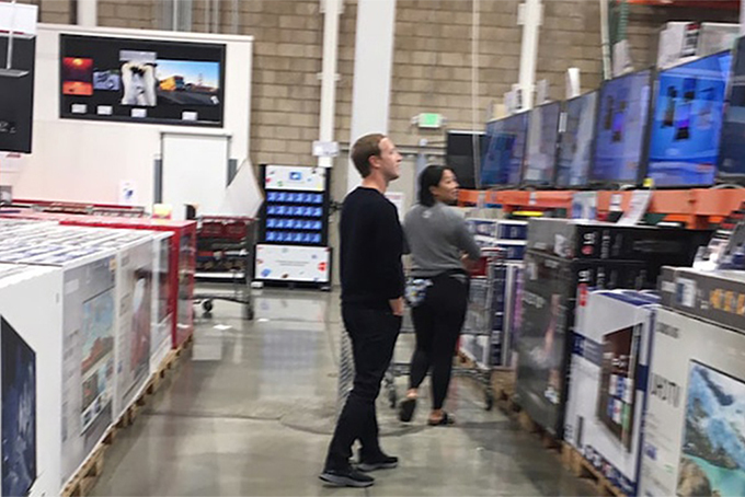 Dù là tỷ phú, Mark Zuckerberg và vợ vẫn mua hàng giảm giá-1