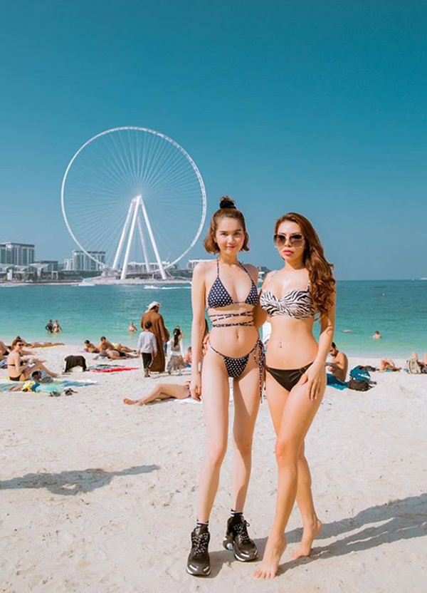 Ngọc Trinh diện bikini dạo biển Dubai-1