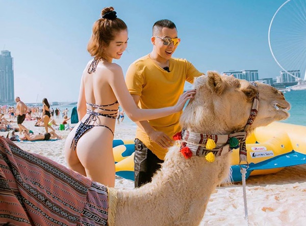 Ngọc Trinh diện bikini dạo biển Dubai-3