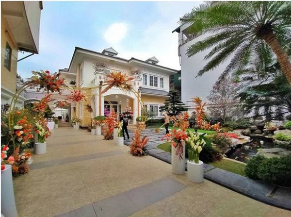 Đám cưới 54 tỷ ở Quảng Ninh: Lộ danh tính nhân vật chính, cô dâu có nhan sắc cực phẩm-1