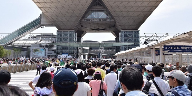 Nhan sắc mỹ nhân kiếm 90.000 USD một ngày nhờ cosplay-1