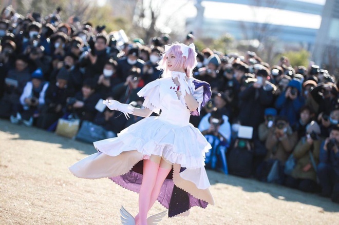 Nhan sắc mỹ nhân kiếm 90.000 USD một ngày nhờ cosplay-8