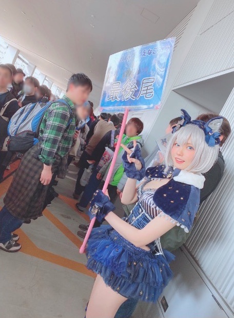 Nhan sắc mỹ nhân kiếm 90.000 USD một ngày nhờ cosplay-12