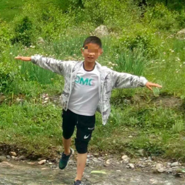 Đứa trẻ 10 tuổi bị hàng xóm sát hại dã man, nguyên nhân dẫn đến hành động này có liên quan đến cái chết của con nghi phạm-1