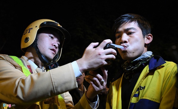 Dịch vụ đưa tài xế say và xe về nhà có khả thi ở Việt Nam?-3