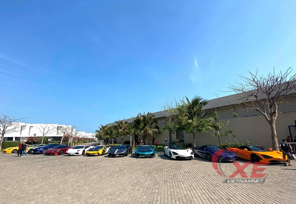 Cường Đô-la cùng dàn siêu xe độc nhất Việt Nam tụ họp cuối năm-1