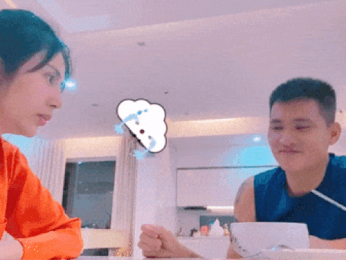 Thủy Tiên lộ clip quay lén, nhan sắc thật gây tranh cãi vì bị chê nhìn như chuyển giới-7