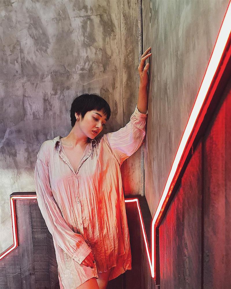 4 sao nữ cho thấy xén tóc là quyết định trên cả sáng suốt, có nàng tóc càng ngắn độ chanh sả càng tăng mạnh-2