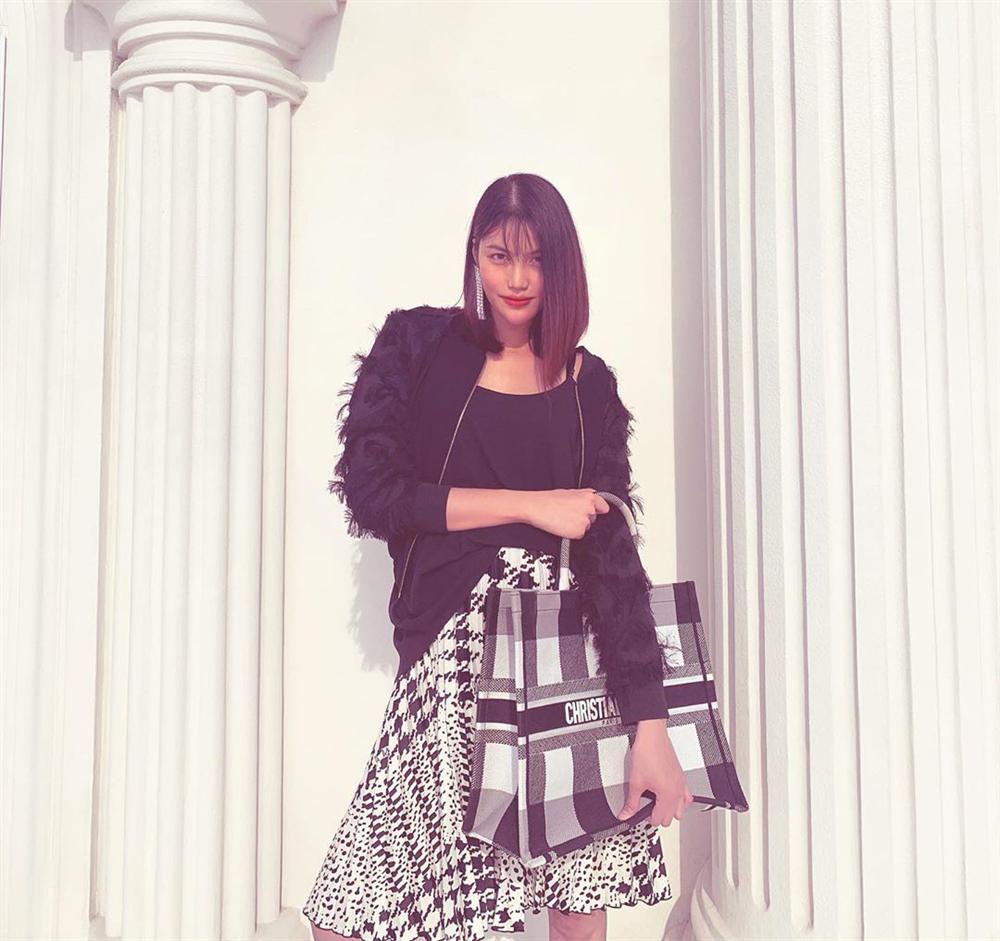 4 sao nữ cho thấy xén tóc là quyết định trên cả sáng suốt, có nàng tóc càng ngắn độ chanh sả càng tăng mạnh-8