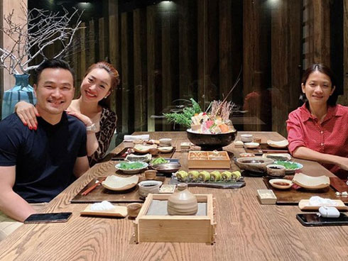 Bị chê kém sắc hơn bạn gái mới của chồng cũ, vợ cũ Chi Bảo khoe cơ bụng săn chắc ai cũng phải ngưỡng mộ.-5