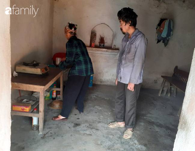 Tình yêu cháy bỏng của bà mẹ nghèo với cậu con trai tâm thần suốt hơn 30 năm-6