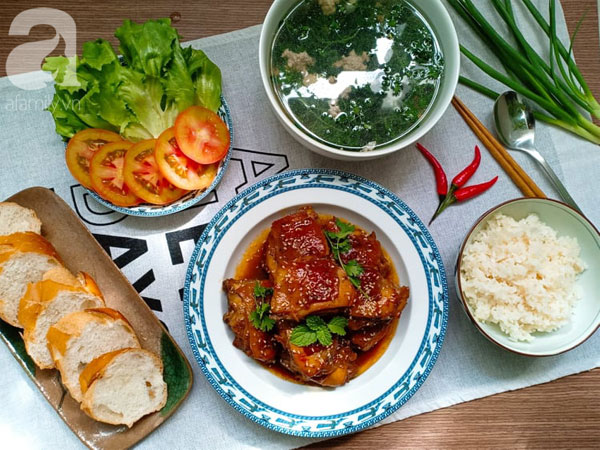 Bữa cơm giản dị chỉ 2 món thôi nhưng ngon hết sảy!-9