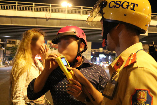 Có hay không loại thuốc giúp thổi bay nồng độ cồn?-1