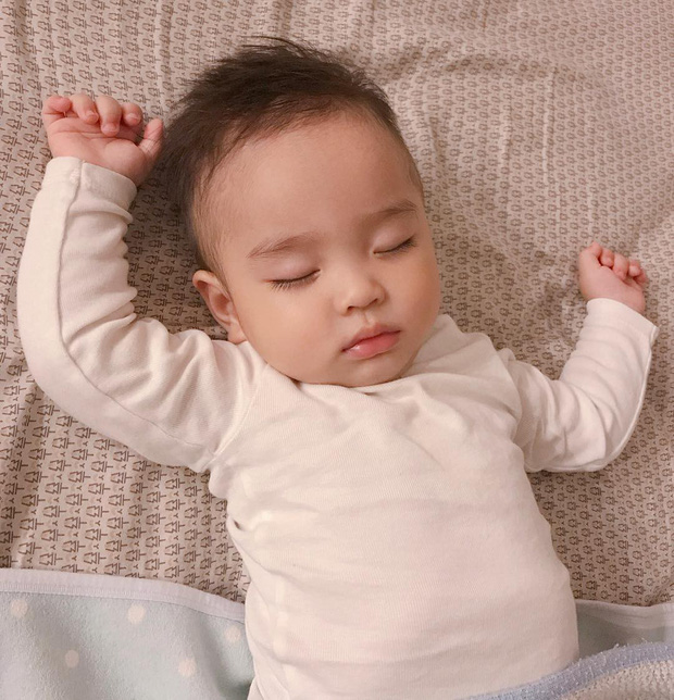 Đi họp phụ huynh cho Sữa chủ tịch, Hằng Túi tự hào khoe cậu bé 2 tuổi biết hát, biết đếm nhưng cạn lời trước năng khiếu đặc biệt này-5