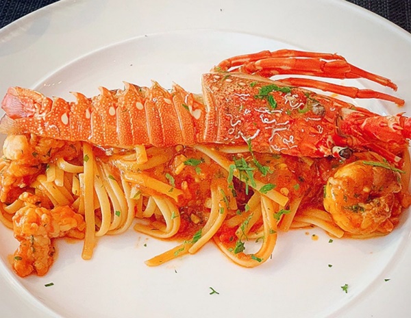 Hoa hậu Đặng Thu Thảo là fan của sushi và ramen nổi tiếng-4