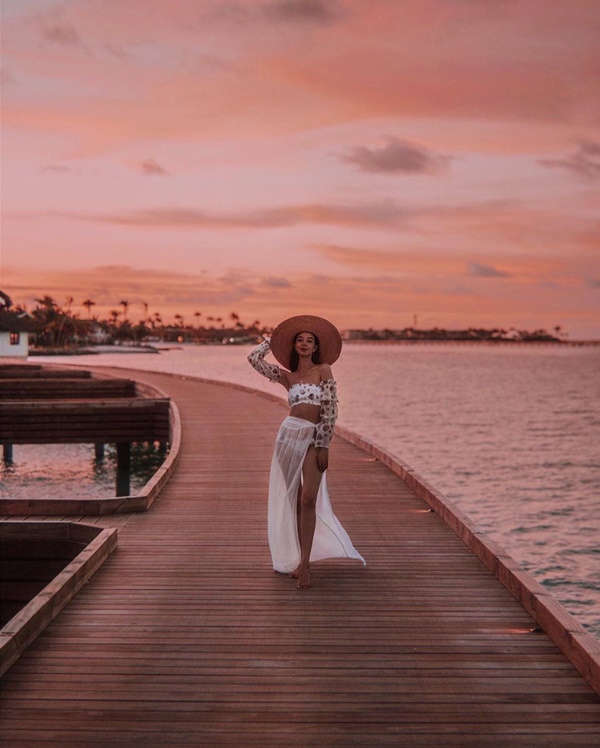 Choáng với nữ blogger kiếm 18 tỷ một năm nhờ đi du lịch khắp thế giới, đăng một bức ảnh nhận 240 triệu-11