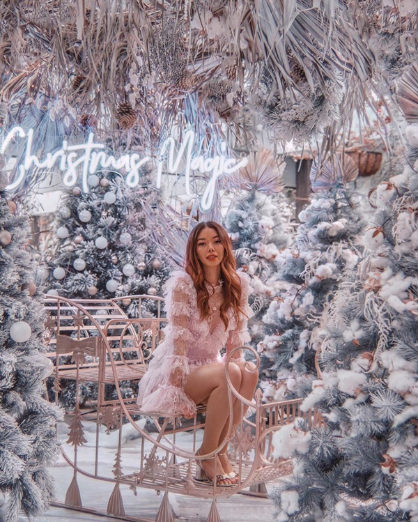 Choáng với nữ blogger kiếm 18 tỷ một năm nhờ đi du lịch khắp thế giới, đăng một bức ảnh nhận 240 triệu-23