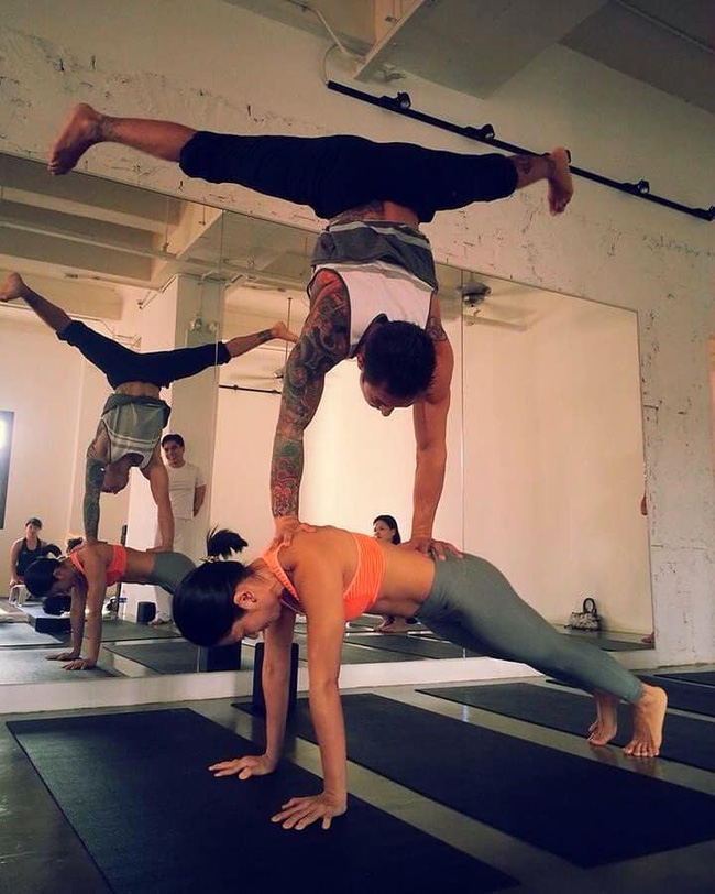 Bị chê kém sắc hơn bạn gái mới của chồng cũ, vợ cũ Chi Bảo khoe cơ bụng săn chắc ai cũng phải ngưỡng mộ.-4