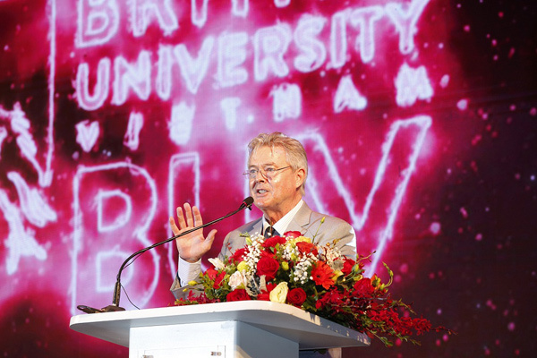 Đại học Anh Quốc Việt Nam kỷ niệm 10 năm thành lập-3