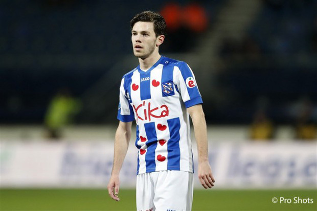 Đồng đội tại SC Heerenveen tiết lộ Văn Hậu phải... hát văn nghệ khi tham gia chuyến tập huấn đầu tiên tại Tây Ban Nha-1