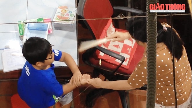 Thông tin bất ngờ về phụ nữ đánh học sinh dã man ở Ninh Thuận-2