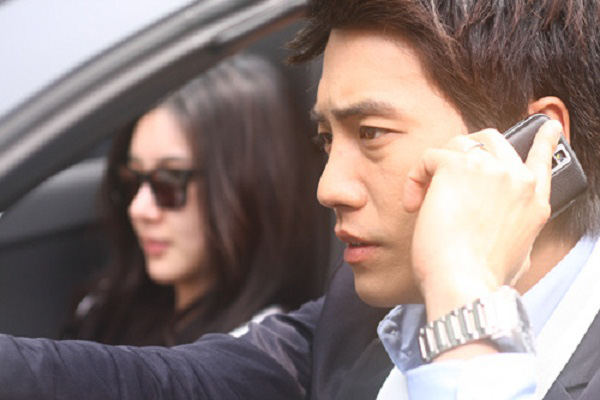 Chỉ vì 1 tin nhắn nhầm vào máy vợ mà ông chồng lạc lối tự nhiên quay đầu, không ngờ chi tiết nhỏ này lại cứu vãn cả một cuộc hôn nhân-1