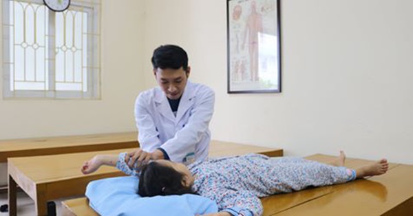 Bệnh nhi 6 tuổi bị đột quỵ: Căn bệnh rất hiếm gặp ở trẻ nhưng cha mẹ không được xem thường-1