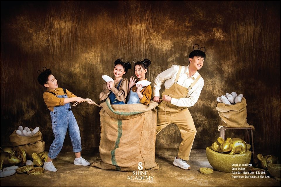 Thu Quỳnh khoe vòng 1 gợi cảm trong ảnh lịch đón năm mới-3