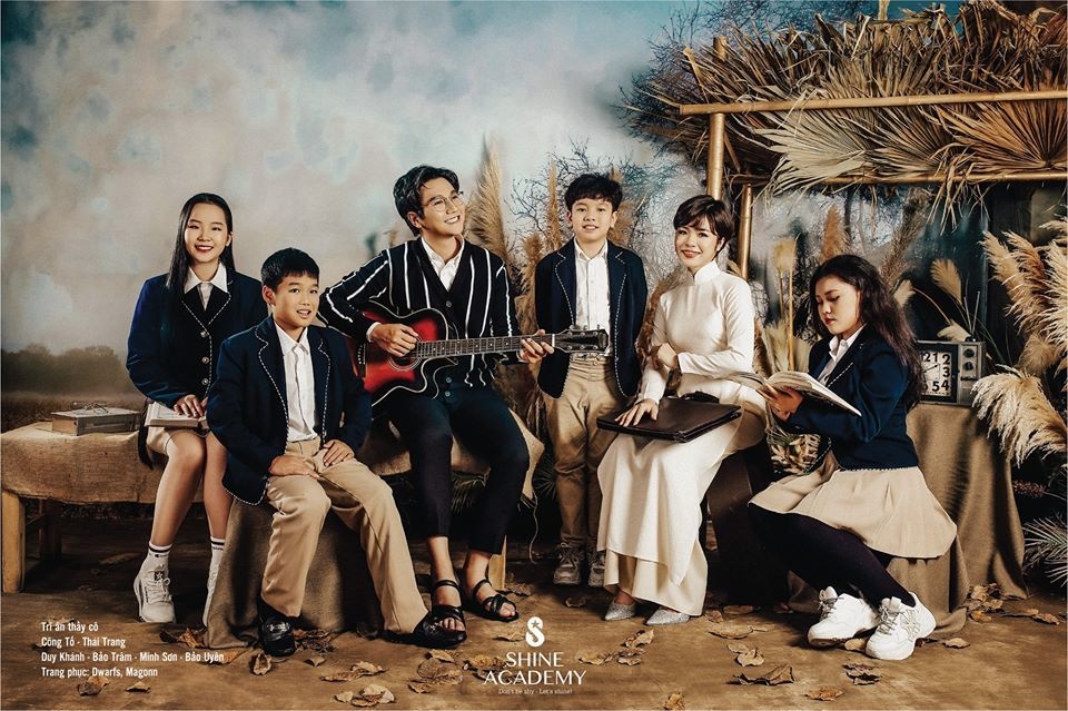 Thu Quỳnh khoe vòng 1 gợi cảm trong ảnh lịch đón năm mới-11