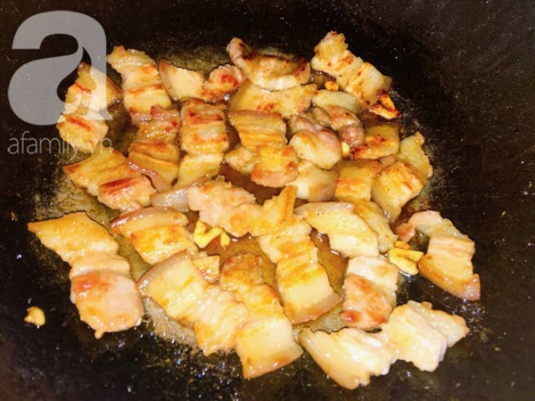 Mùa đông nhà tôi thường xuyên có món thịt ba chỉ rang kiểu này vì cả nhà ai cũng thích-4