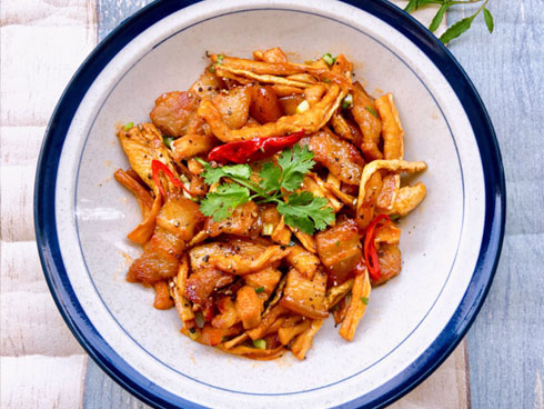 Mách bạn cách làm thịt xá xíu mềm ngon đậm đà không cần lò nướng để chuẩn bị đón Tết-10