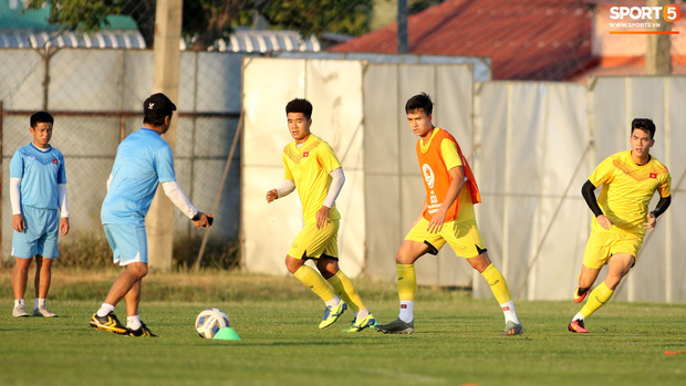 HLV Park Hang-seo rút gọn thời gian tập thể lực để U23 Việt Nam-10