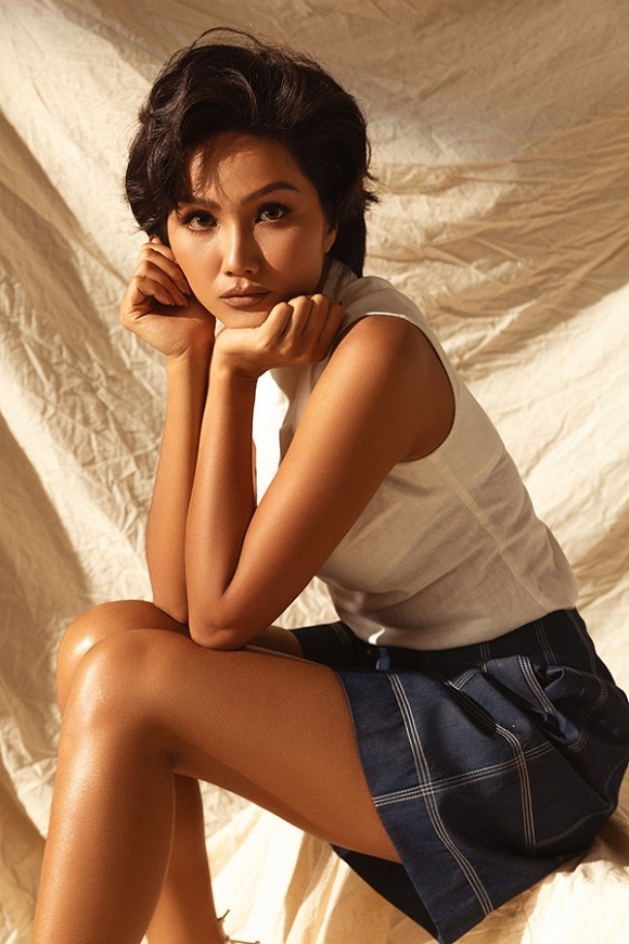 Hoa hậu HHen Niê kỉ niệm 2 năm đăng quang và một tháng kết thúc nhiệm kì Hoa hậu bằng bộ ảnh đặc biệt-3