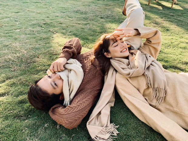 Nhã Phương - Trường Giang sau 1 năm cưới: Hiếm hoi chụp chung bộ ảnh, hậu trường thôi có cần tình và đẹp thế không?-1