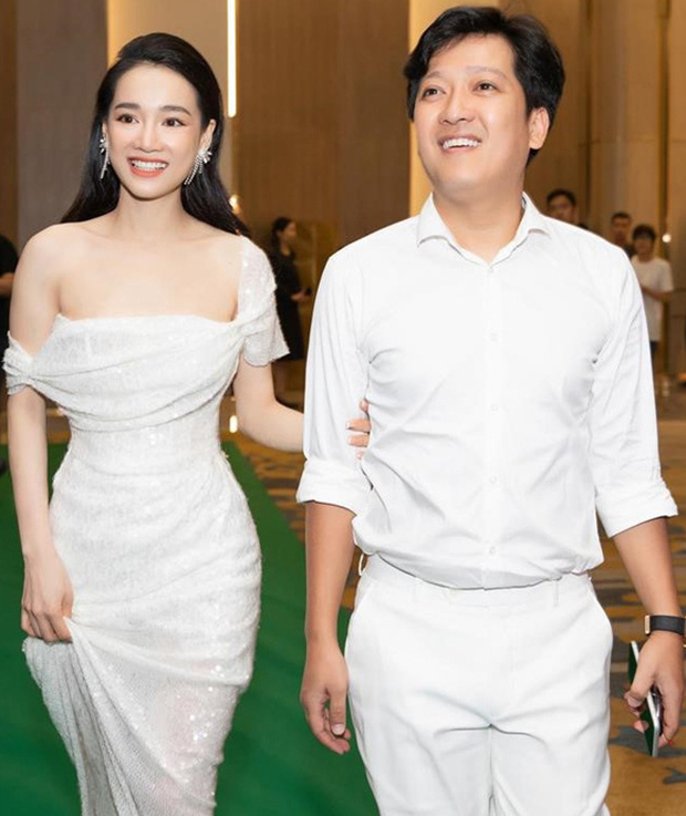 Nhã Phương - Trường Giang sau 1 năm cưới: Hiếm hoi chụp chung bộ ảnh, hậu trường thôi có cần tình và đẹp thế không?-5