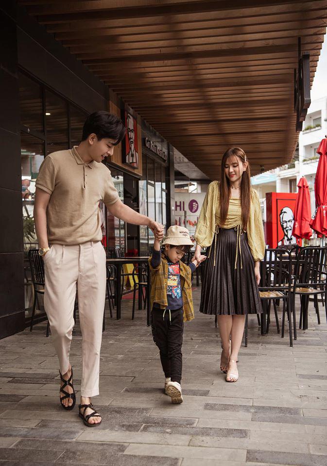 Hơn chồng tận 10 tuổi, Thu Thủy vẫn san bằng cách biệt tuổi tác chỉ bằng vài chiêu lên đồ-10