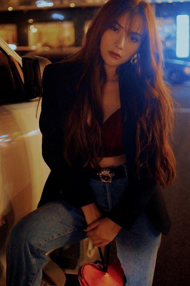 Hơn chồng tận 10 tuổi, Thu Thủy vẫn san bằng cách biệt tuổi tác chỉ bằng vài chiêu lên đồ-9