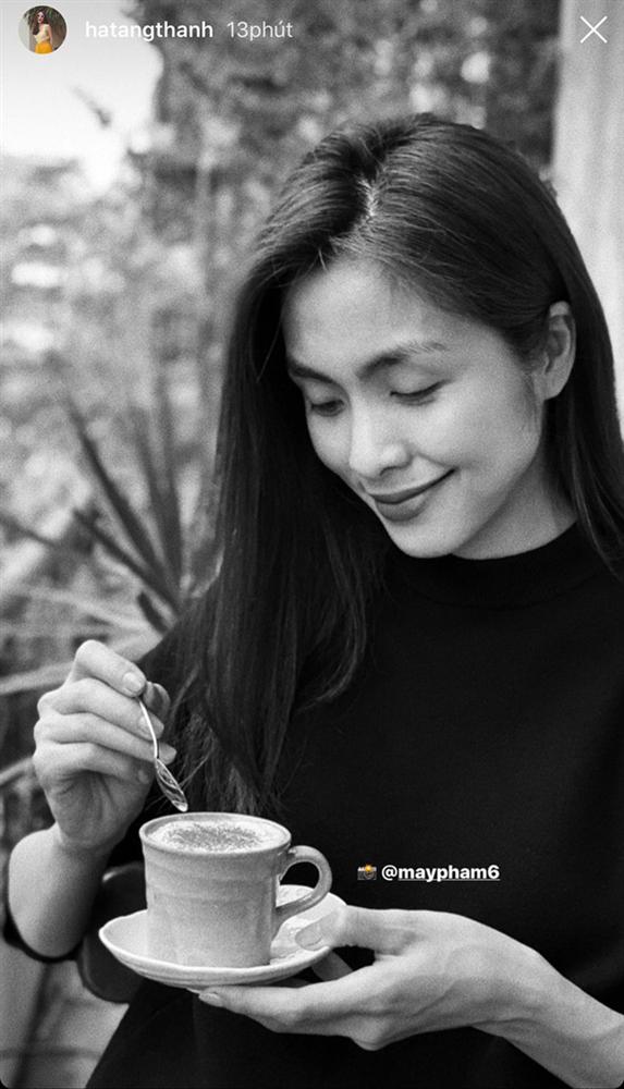 Hà Tăng khoe sắc bên bạn thân 10 năm: Đã U40 và là mẹ bỉm sữa vẫn không góc chết”, các chị ăn gì mà trẻ lâu thế?-1