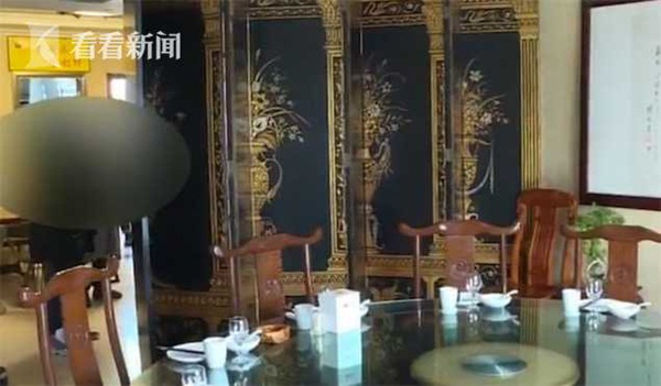 Bé gái 3 tuổi bị nhân viên nhà hàng quấy rối tình dục, khi mẹ phát hiện đã chứng kiến cảnh tượng kinh hoàng-2