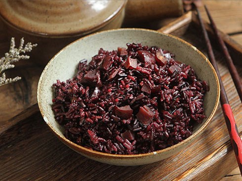 Muốn trẻ lâu, chị em hãy thường xuyên ăn món xôi siêu ngon này nhé!