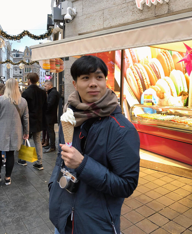 Nghi vấn Công Phượng đang hẹn hò với gái xinh RMIT, lộ bằng chứng cả tháng 12 du lịch chung khắp châu Âu-5