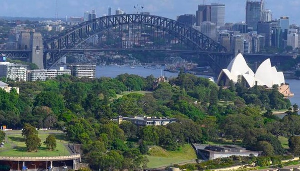 Thêm loạt ảnh Before/After chứng minh sự tàn khốc của đại hoạ cháy rừng nước Úc: Khắp nơi ngập trong khói, địa điểm du lịch bị huỷ hoại hàng loạt-3