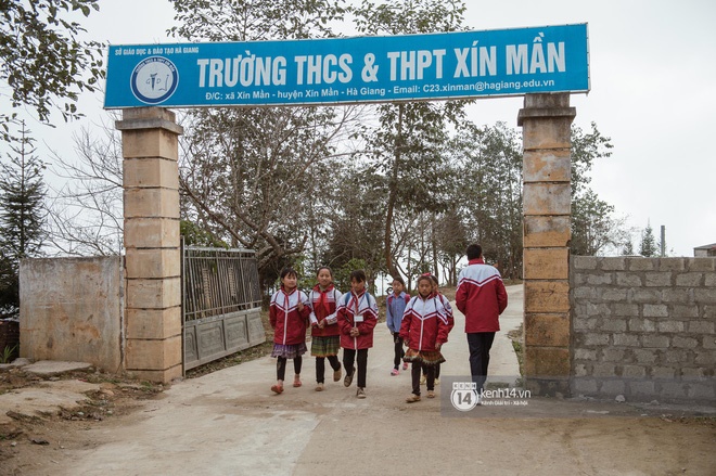 Cận cảnh màn tập thể giục giữa đỉnh trời mây tại ngôi trường cao 2000m ở Hà Giang: Như lạc vào bồng lai tiên cảnh-9