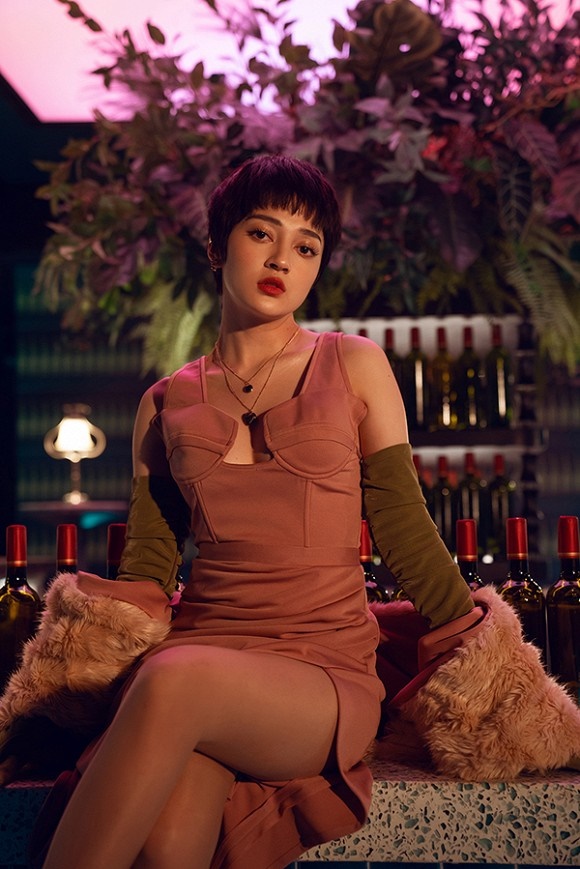 Bảo Anh sexy đến từng centimet trong bộ ảnh đầu năm-1