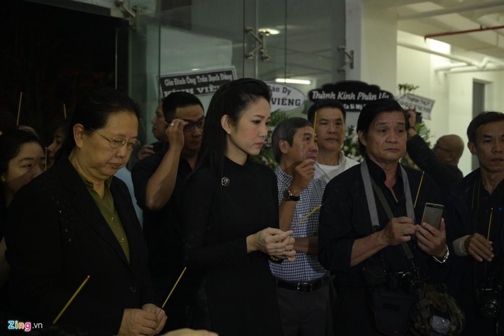 Lễ tang Chánh Tín: Con trai về muộn, khóc òa trước linh cữu cha-3