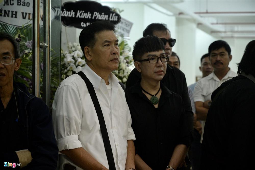Lễ tang Chánh Tín: Con trai về muộn, khóc òa trước linh cữu cha-4