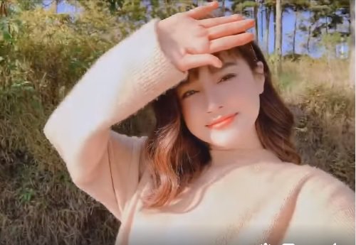 Nhã Phương trẻ hơn 10 tuổi chỉ nhờ thay đổi màu tóc chuẩn bị ăn Tết-1