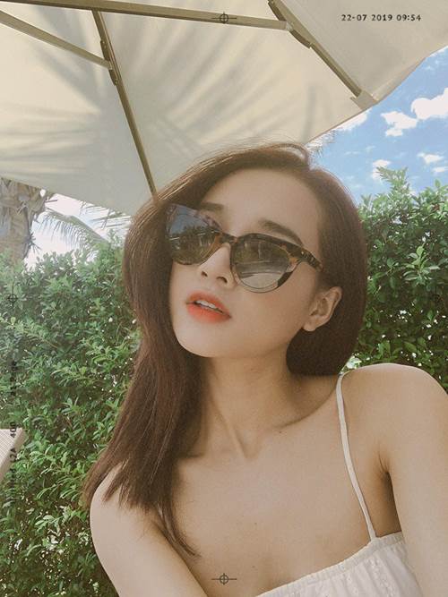 Nhã Phương trẻ hơn 10 tuổi chỉ nhờ thay đổi màu tóc chuẩn bị ăn Tết-8